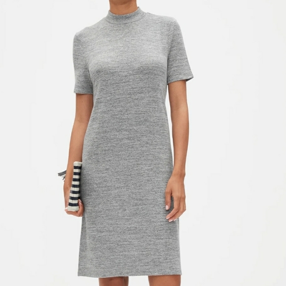 Banana Republic Dresses & Skirts - Banana Republic LuxeSpun Shift Dress